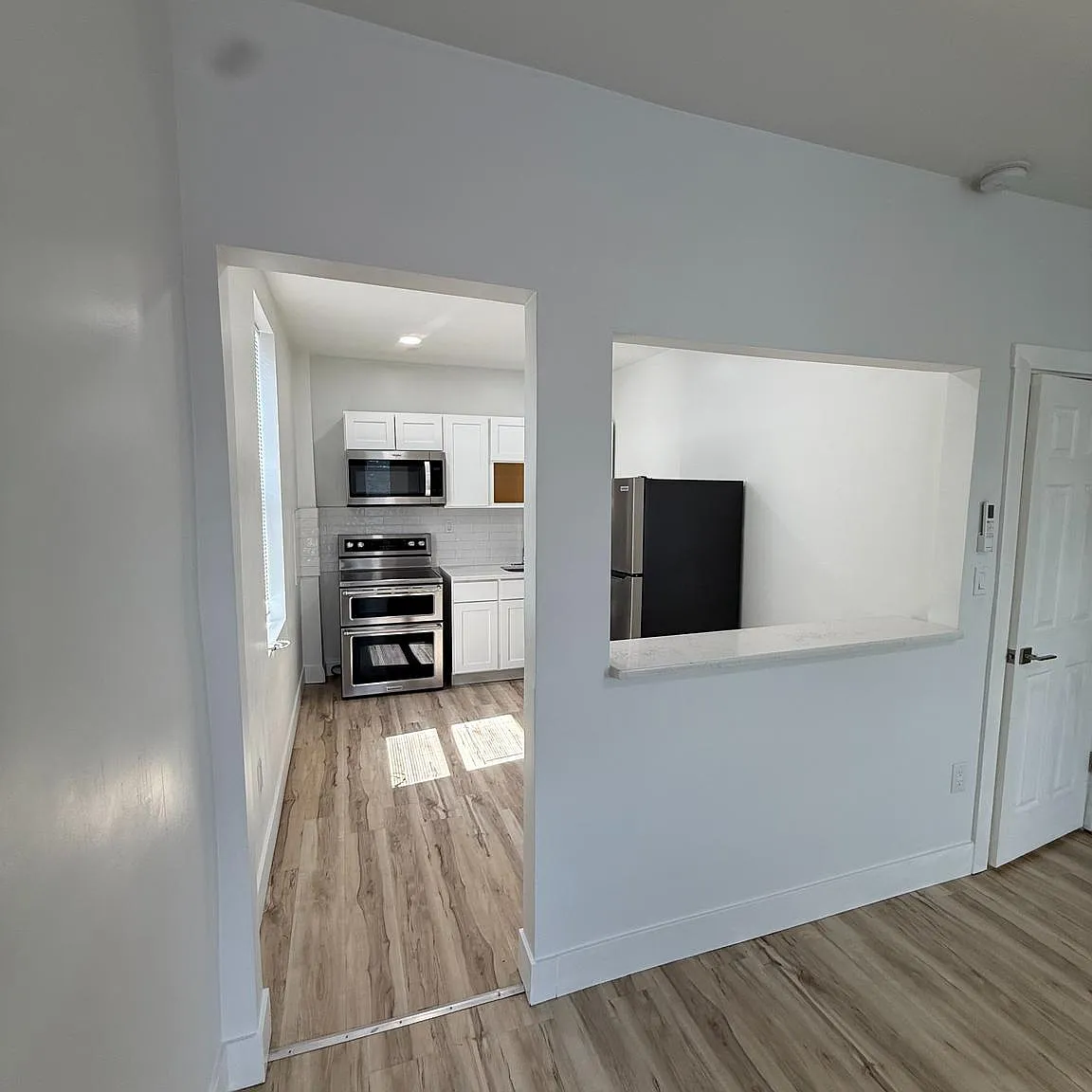 Studio, 400 sqft, $1,000 — Photo 2
