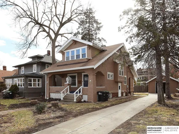 2879 Bauman Ave, Omaha, NE 68112