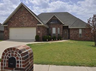 741 Washington Rd, Prairie Grove, AR 72753