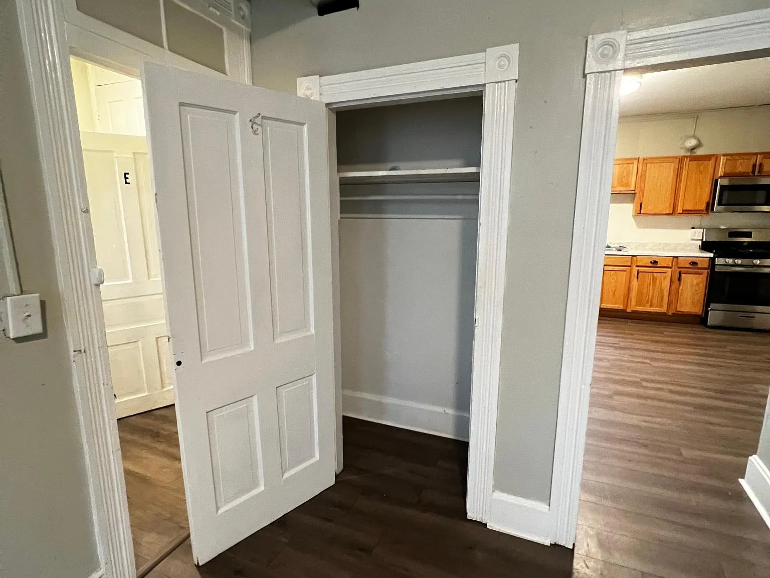 224 E Harrison St — Photo 3