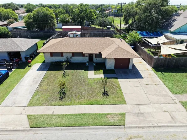 1241 Denver St, Portland, TX 78374