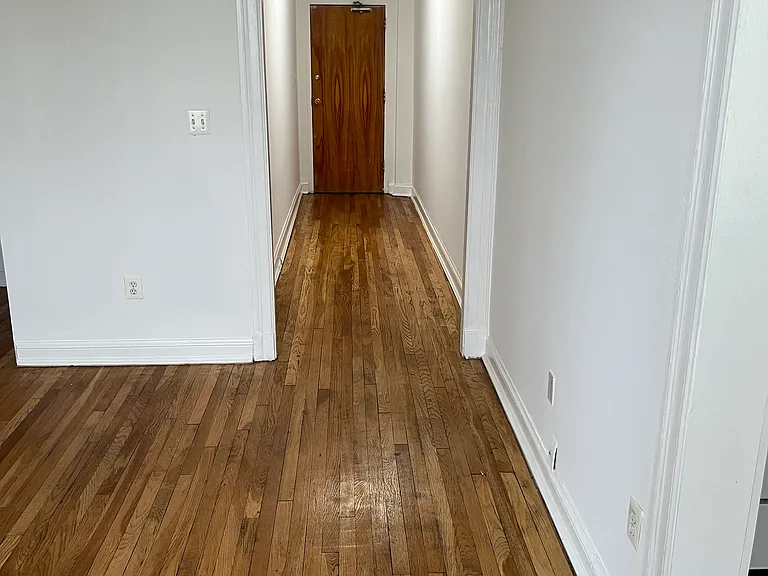425 D St SE #405 — Photo 2