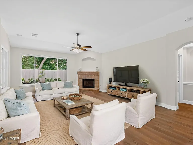 1102 Old Mill Rd — Photo 4