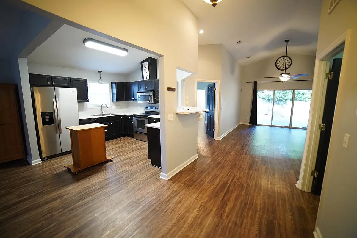 Building Photo - 1519 China Grove Trl