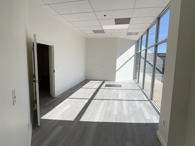 2101 Main St #A — Photo 13