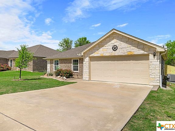 3rd image of 1812 Pecan Creek St