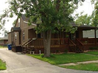 310 S 3rd St, Marion, IL 62959