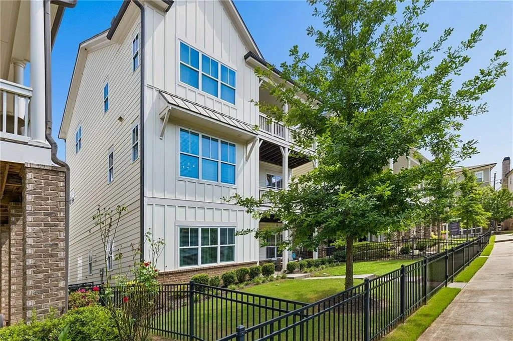 4 bed, 3.5 bath, 3039 sqft, $5,200 — Photo 4