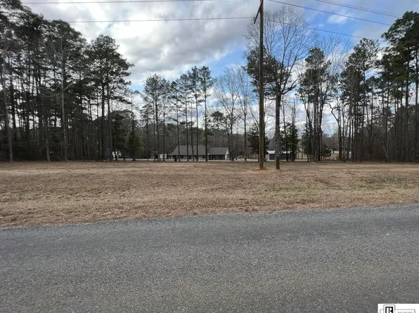 2050 N Spillway Rd, Farmerville, LA 71241