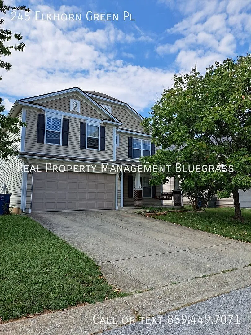 Fantastic 3 Bedroom 2.5 Bath Home in Elkhorn Green Neighborhood — Photo 1