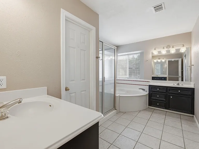 905 Winged Foot Dr — Photo 26