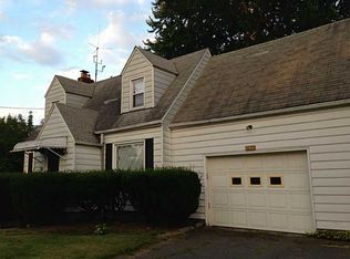 1917 Haywood St, Farrell, PA 16121