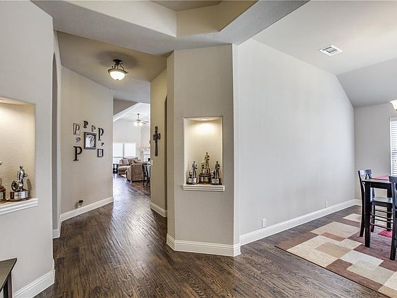 3rd image of 1101 Rockcress Dr