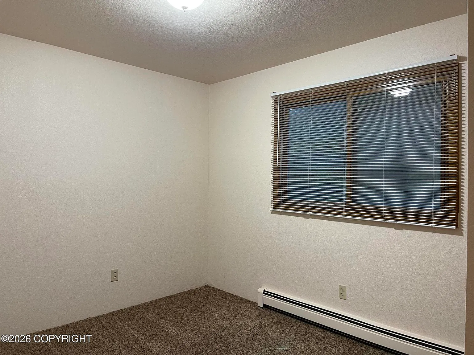 3 bed, 1.0 bath, 890 sqft, $1,650 — Photo 3
