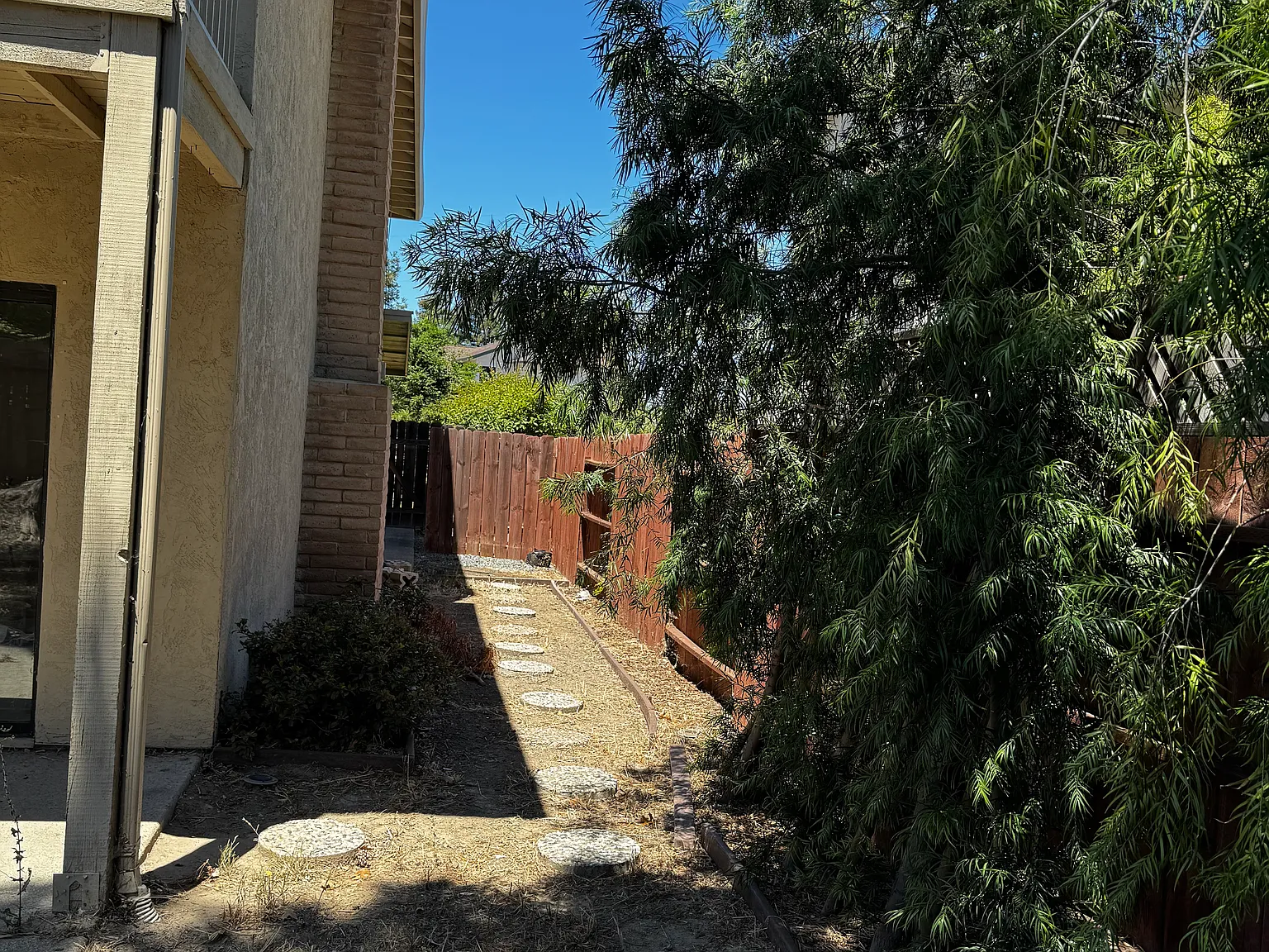 Davi Ct, Antioch — Photo 4