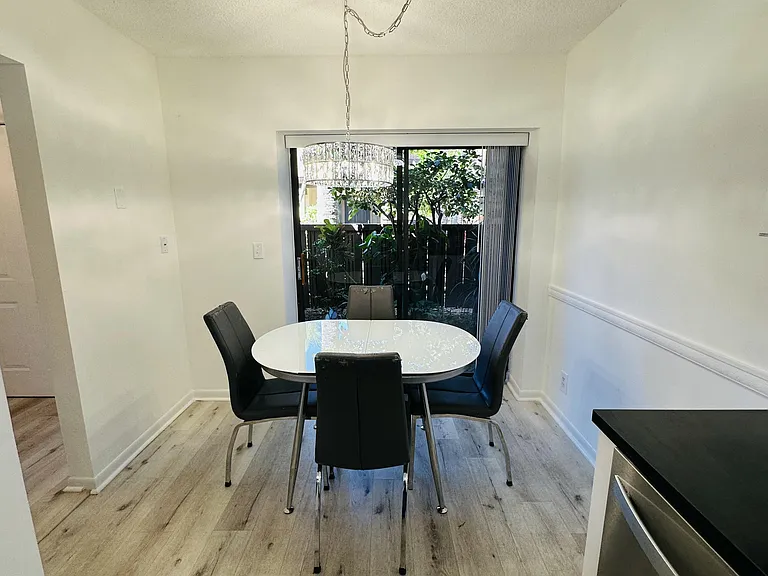 3953 Cocoplum Cir #3611 — Photo 8