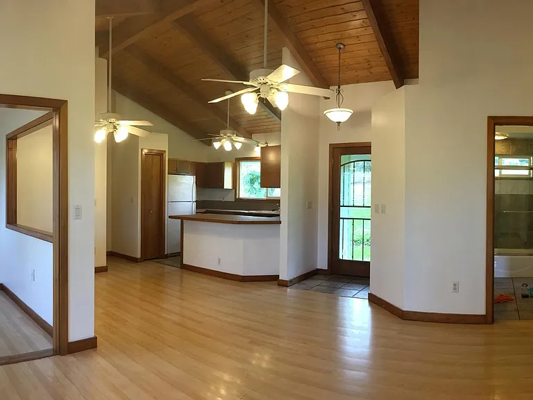 6300 Hana Hwy — Photo 2