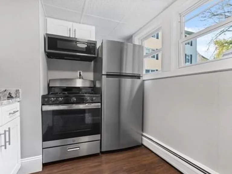 481 Durfee St #2 — Photo 5