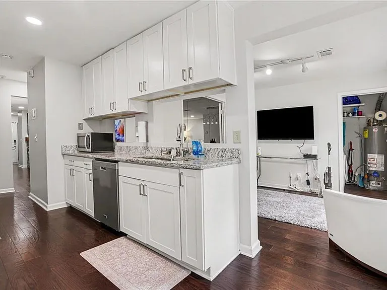 7 Saint Claire Ln NE — Photo 8