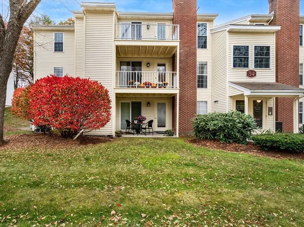 34 Walden Dr APT 5, Natick, MA 01760
