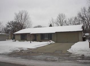 1204 McIntyre Dr, Auburn, IN 46706