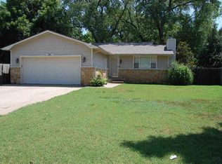 516 N Parkdale St, Wichita, KS 67212