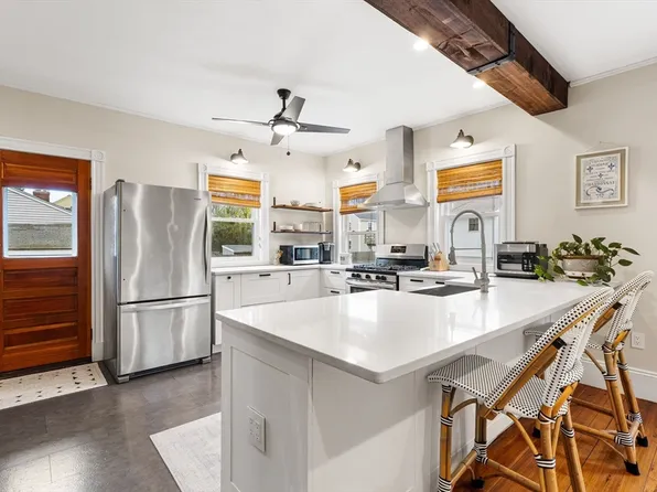 11 Draper Rd, Framingham, MA 01702