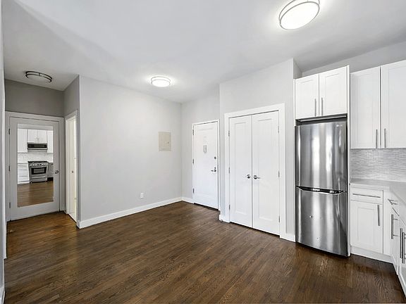 3rd image of 514 E 88th St APT 5A