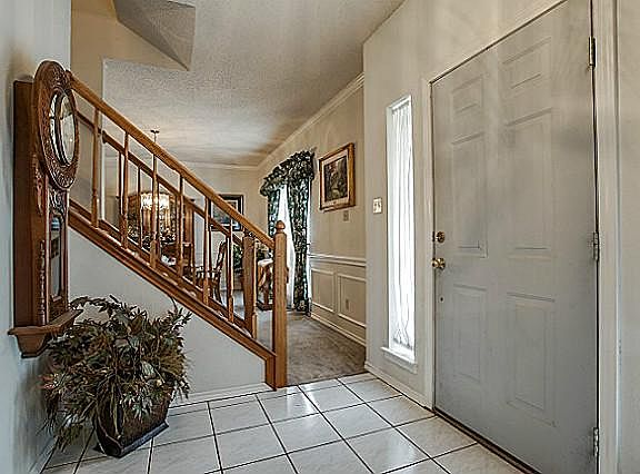 3rd image of 713 Wedgewood Dr