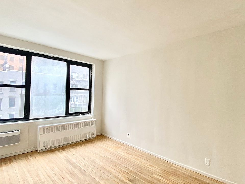 1st image of 424 W 57th St #5DD