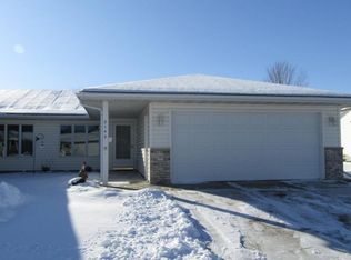 2142 McQuillan Ct SE, Rochester, MN 55904