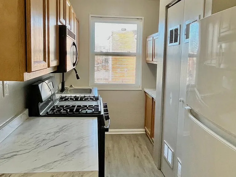 810 Longfellow Street NW — Photo 4