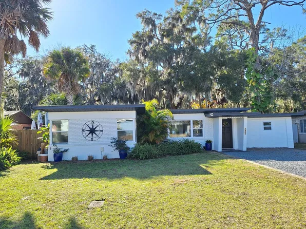 1304 Palmetto St, New Smyrna Beach, FL 32168