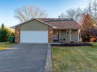 708 Caribou Ln, Eagan, MN 55123
