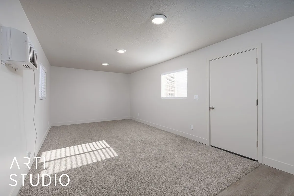 Building Photo - 1414 E Toni Dr