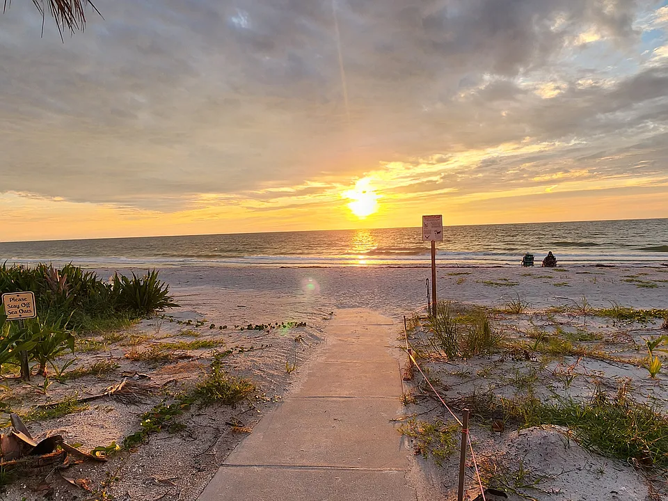 1621 Gulf Blvd #707