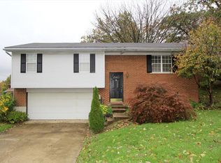 4 Arbor Dr, Highland Heights, KY 41076