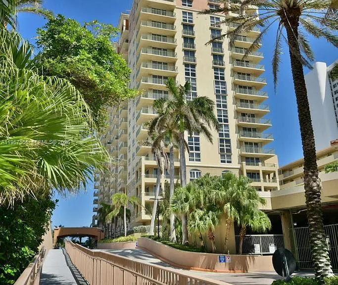 2080 S Ocean Dr #303 — Photo 4