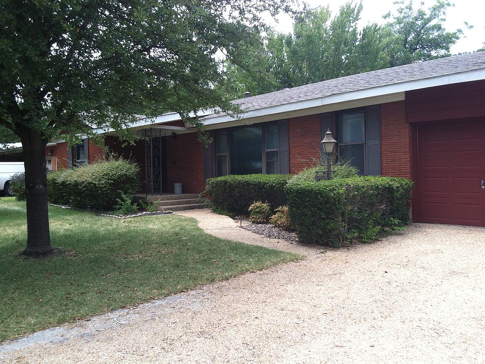 1st image of 4828 Trail Lake Dr