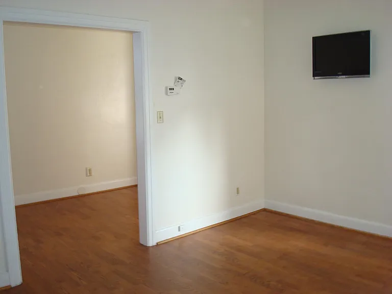 1034 Redgate Ave #4 — Photo 5