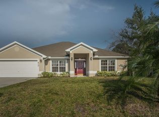 610 Jenkins St, Sebastian, FL 32958