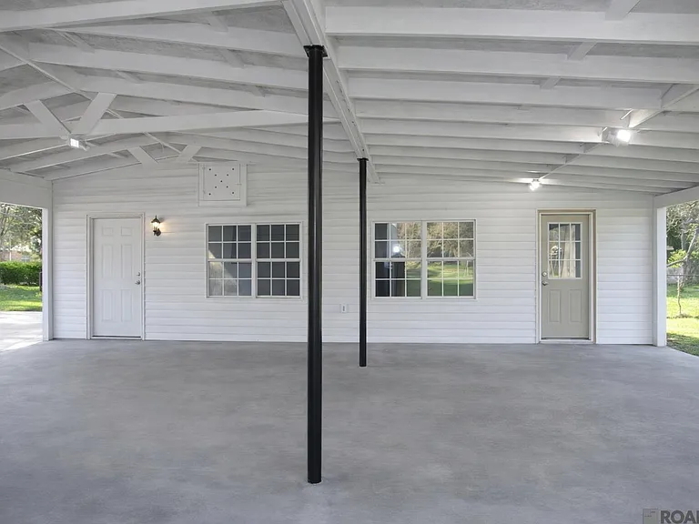 4809A Longfellow Dr — Photo 2