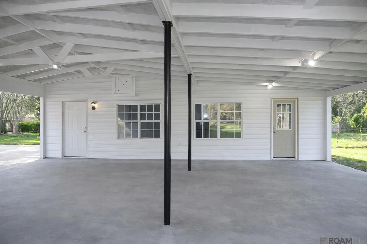 Building Photo - 4809A Longfellow Dr