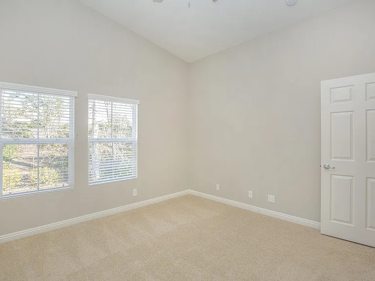 Laurel Canyon Apartment Homes — Photo 50