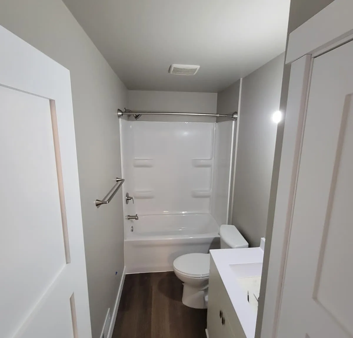 7668 E Point Douglas Rd S — Photo 2