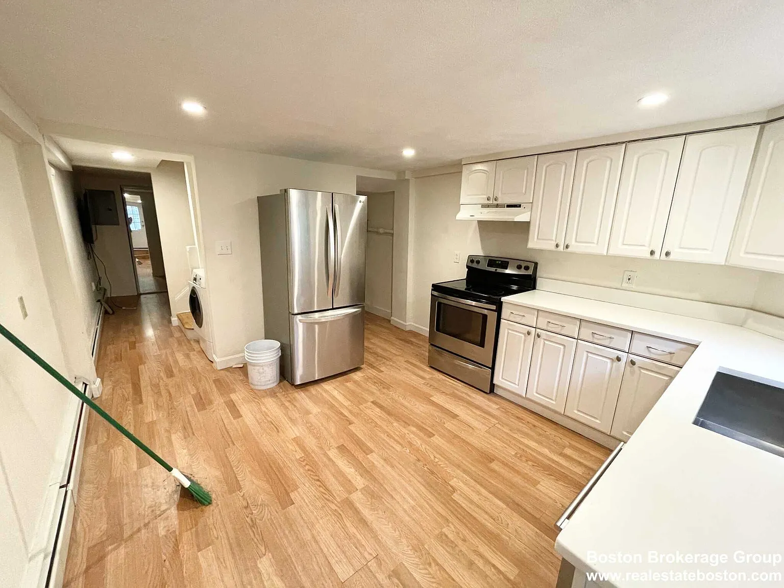 4 bed, $6,800 — Photo 2