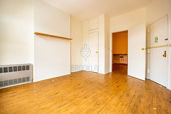 Rented by null | media 22