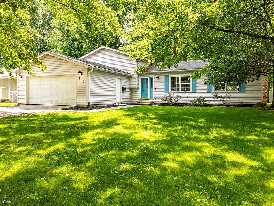 1st image of 959 Bennett Dr