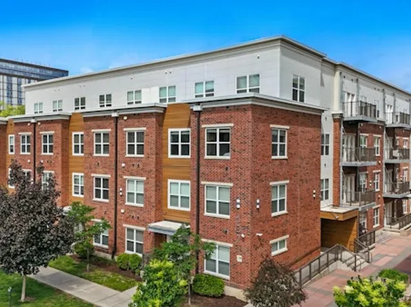 DPI602 - Dubuque Street Condos