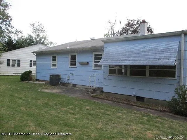 112 Chamberlain Ct photo 1